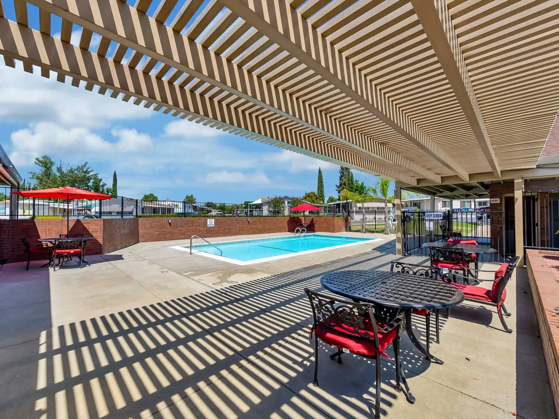 Meadowbrook MHP Pool